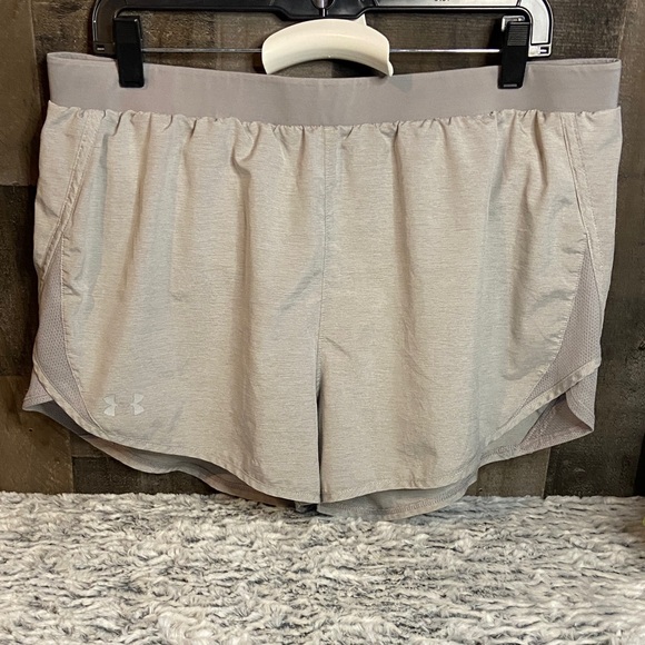 Under Armour Women's Light Gray Athletic Shorts - Picture 1 of 5